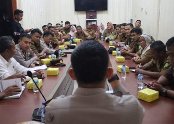 Kapolres Pelabuhan Belawan AKBP Josua Tampubolon, S.H.,M.H., mengumpulkan para Kepling di Kelurahan Belawan I pada Senin (20/3/2023) dalam rangka menyambut Bulan Suci Ramadhan