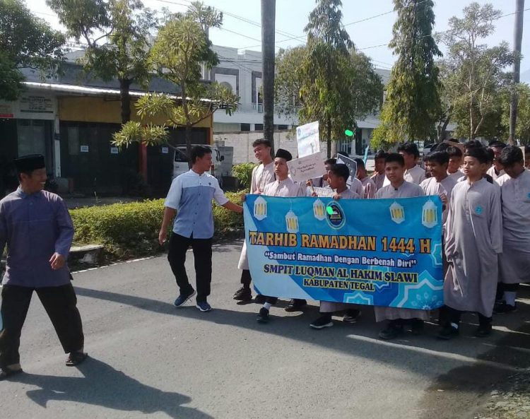 Sebanyak 1500 siswa siswi dibawah naungan yayasan Ulin Nuha antusias ikuti pawai turun ke jalan