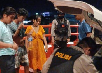 Personel Polresta Manado melaksanakan Patroli Kegiatan Rutin yang ditingkatkan (KRYD) di seputaran wilayah hukum Polresta Manado, Selasa (21/3/2023)