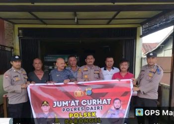 Kapolsek Parongil AKP HP. Purba bersama dengan Bhabinkamtibmas Polsek Parongil melaksanakan kegiatan Jumat Curhat di Kedai/Warung ASYFA Kel. Parongil Kec. Silima Pungga-Pungga