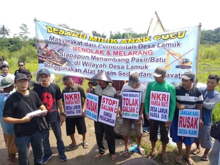 Warga Desa Lamuk adakan Audensi Galian-C sungai pekacangan, yang berada di Dusun gua lele, Desa Lamuk, Kejobong purbalingga