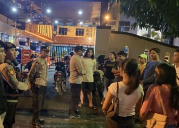 Patroli Kegiatan Rutin yang ditingkatkan (KRYD) di seputaran Jl. Piere Tendean depan Mako Polresta Manado, Kamis (23/03/2023) malam