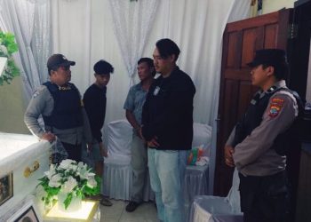 Personel Polsek Jajaran Polresta Manado melaksanakan giat sambang duka