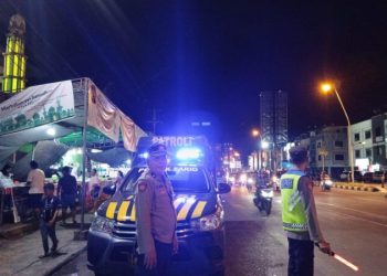 Personel Polresta Manado Polsek Jajaran melaksanakan patroli malam/dini hari pada jam-jam rawan terjadinya tindak kejahatan