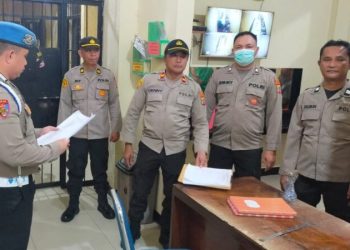 Perwira Pengawas Polresta Manado lakukan pemeriksaan tahanan untuk meningkatkan pengawasan terhadap para tahanan