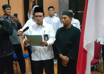 Pelaksanaan penandatanganan surat pernyataan dan ikrar setia kepada NKRI oleh mantan Napiter (Narapidana Terorisme) di Kantor Kesbangpol Sumsel, Kamis (30/03/2023).