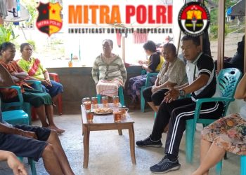 Bhabinkamtibmas Kelurahan Kefa Utara, BRIPKA. M. VIRMON, S.H Sambang dan melaksanakan kegiatan arisan akhir pekan bersama warga kelompok Ansaof Mese