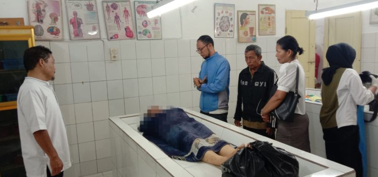Kondisi korban Dewi Sindy Sinola warga Lorong 20 Jalan Tangki /Jalan Rakutta Sembiring saat di Ruang Jenazah