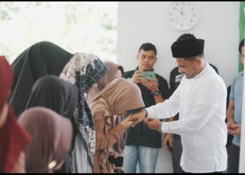 Sebanyak 553 anak yatim yang ada di Kecamatan Darul Makmur, Nagan Raya mendapatkan santunan dari Ketua DPC PDIP Nagan Raya, Jamaluddin Idham, SH.MH