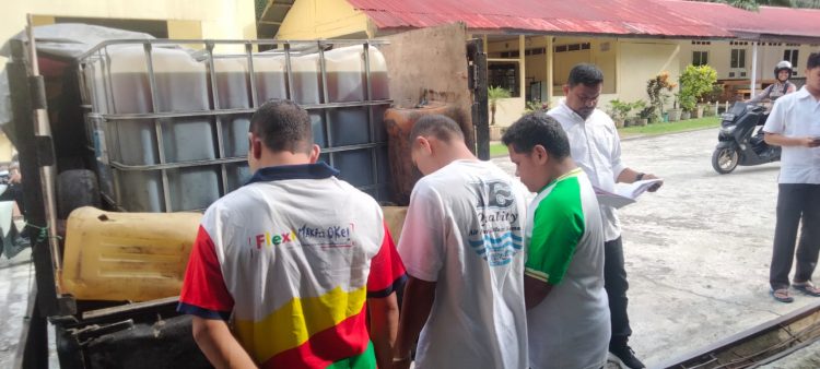Satreskrim Polres Nagan Raya, berhasil menangkap 3 warga Aceh Tengah, yang mengangkut BBM ilegal