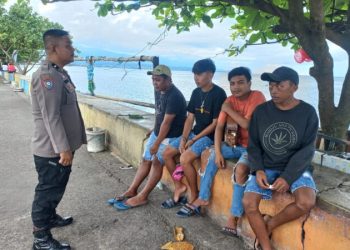 Bhabinkamtibmas Polresta Manado dan Polsek Jajaran melaksanakan kegiatan Baronang (Bhayangkara Ronda Sambang) di Kelurahan Bitung Karangria lingkungan 1,4,5 dan di Kelurahan Maasing lingkungan 3