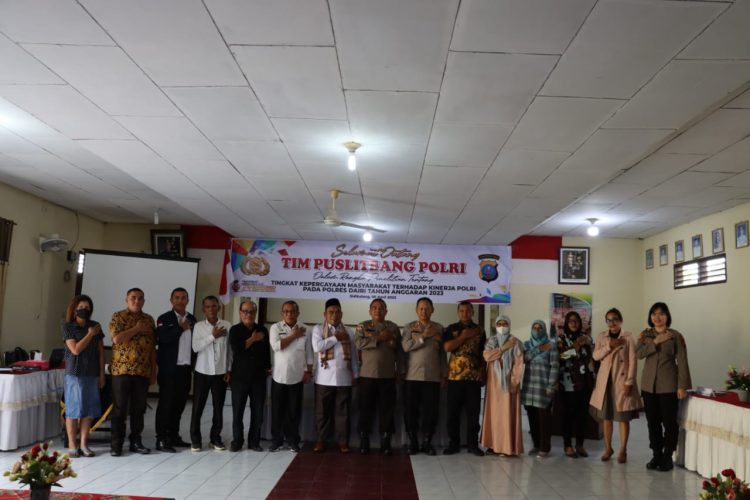 Kapolres Dairi AKBP Wahyudi Rahman, SH, S.I.K,MM menerima kunjungan Tim Penelitian dan Pengembangan (Puslitbang) Polri melaksanakan Penelitian tentang Penelitian Tingkat Kepercayaan Masyarakat Terhadap Kinerja di Polres Dairi