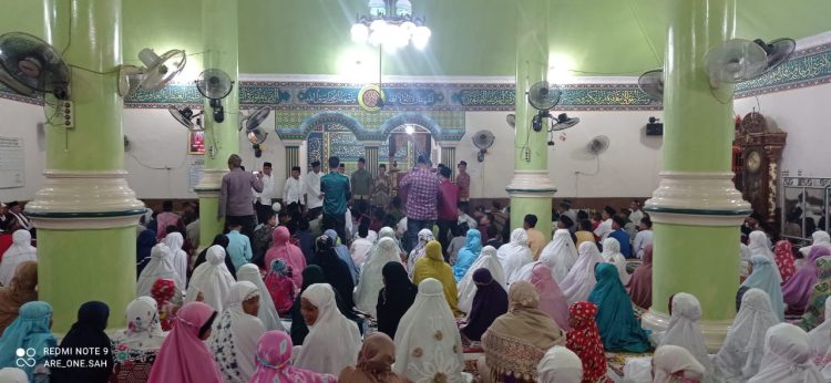 Sapari Ramadhan yang Di Selenggarakan oleh Pemerintah Kabupaten Pali di Masjid Al-Mutaqin Desa Tanjung Kurung Kecamatan Abab Kabupaten Penukal Abab Lematang Ilir (PALI ) pada hari Rabu 5/4/2023 Sekira Pukul 18:10 Wib