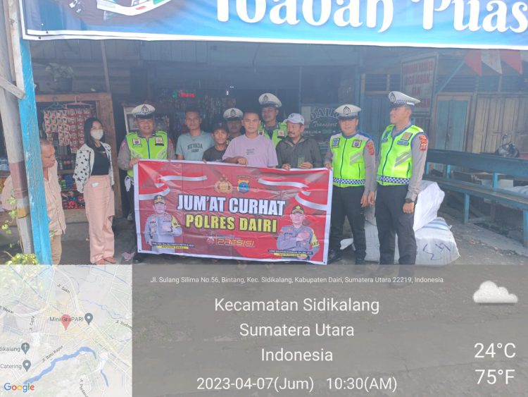 Kasat Lantas Polres Dairi menggelar Jumat curhat di salah satu stasiun bus antar daerah Datra yang berada di Jalan Merdeka Kecamatan Sidikalang