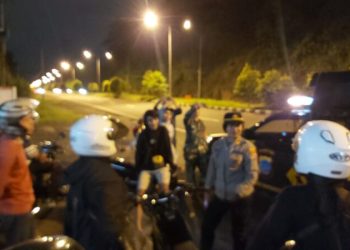 Personel Polsek Mapanget di pimpin langsung oleh Kapolsek Mapanget Iptu I Gusti Ayu Utami melaksanakan kegiatan rutin yang ditingkatkan (KRYD), Sabtu (8/4/2023) malam