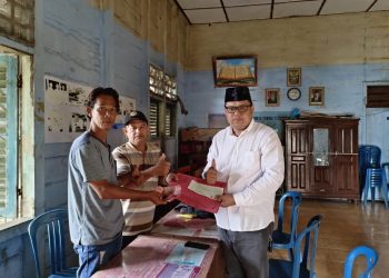 M. Tirta Darmawan. SH., telah menghadap panitia Pilkades untuk mendaftarkan diri menjadi calon kepala desa Pedamaran 1