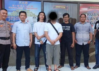 Pelaku pembunuhan yang terjadi di Desa Rumengkor, Kecamatan Tombulu diamankan Tim Resmob On The Road Polresta Manado