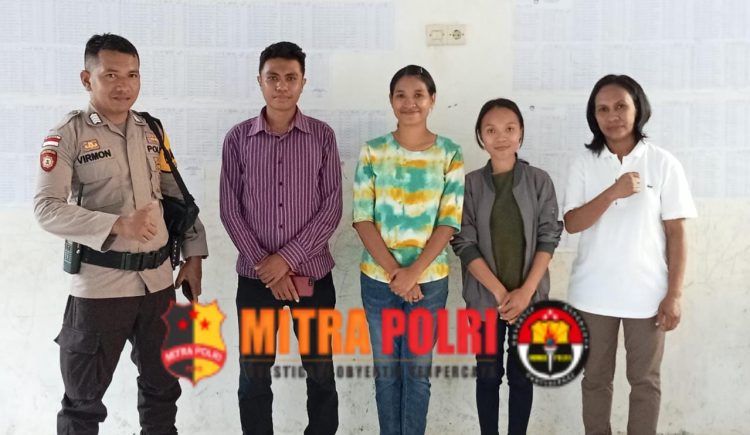 Bhabinkamtibmas Kelurahan Kefa Utara, BRIPKA. M. VIRMON, S.H menyambangi masyarakat dan patroli Dialogis di Kelurahan Kefamenanu Utara sekaligus menyampaikan pesan Kamtibmas