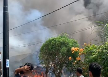 Dua unit Rumah milik Mulyadi 43 tahun dan Rahmadania 33 tahun di jalan Petua Ali Desa Tumpok Teungoh, Kecamatan Banda Sakti, Lhoksemaweu, terbakar