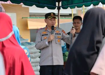 Tim Satgas Pangan Polres Dairi menggelar pasar murah bagi masyarakat Kota Sidikalang yang berlangsung di Halaman Mapolres Dairi