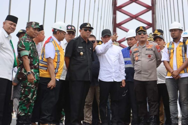 Kapolda Sumut usai mengoperasikan Jembatan Sei Wampu untuk kepentingan arus mudik lebaran, Senin (17/4/23)