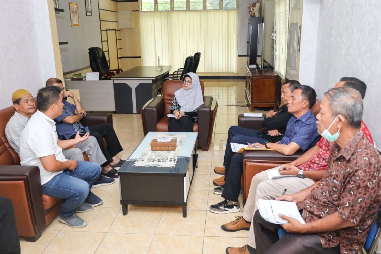 Wali Kota Pematang Siantar dr Susanti Dewayani SpA, dalam rapat pematangan persiapan kegiatan HUT ke-152 Kota Pematang Siantar, di rumah dinas wali kota, Jalan MH Sitorus, Kamis (20/04/2023).