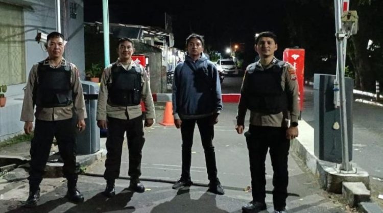 Polsek Malalayang Melaksanakan patroli pada malam hari dengan sasaran atau daerah yang rawan terjadinya gangguan Kamtibmas diwilayah kecamatan Malalayang, Senin (24/4/2023) sekitar pukul 23.00 WITA
