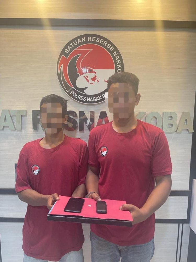 Tim Elang Satres Narkoba Polres Nagan Raya berhasil menangkap 4 (empat) pelaku penyalahgunaan Narkotika yang terdiri dari pemakai hingga bandar narkoba jenis sabu sabu, dilokasi yang berbeda