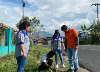 GM-Nairasaon Dairi dan Partai buruh Exco Kecamatan Sumbul berbagi berkat kepada ODGJ