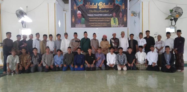 Ikatan keluarga alumni pondok pesantren sabiilillah yang disebut IKBPPS mengadakan acara halal bihalal di pondok pesantren sabiilillah pada tanggal 1 Mei 2023