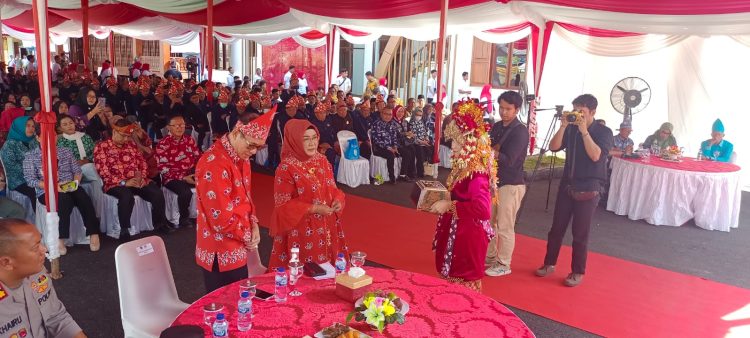 Polsek Talang Ubi melaksanakan Pengamanan giat Peresmian rumah adat, gedung Dekranasda dan baju adat Kabupaten Penukal Abab Lematang Ilir (PALI)