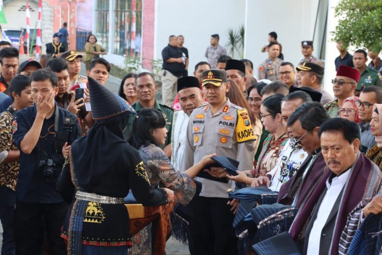 Kapolres Dairi AKBP Wahyudi Rahman, SH,SIK,MM Menghadiri Undangan Pemkab Dairi Dalam Rangka Peresmian Gedung Fasilitas Layanan Perpustakaan Kabupaten Dairi