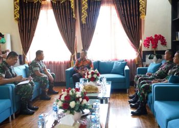 Ketua DPRD Provinsi Kepulauan Bangka Belitung (Kep. Babel) H. Herman Suhadi, S. Sos sambut kunjungan silahturahmi Komandan Komando Resor Militer (Danrem) 045 Garuda Jaya yang baru Brigadir Jendral TNI Agustinus Dedy Peasetyo