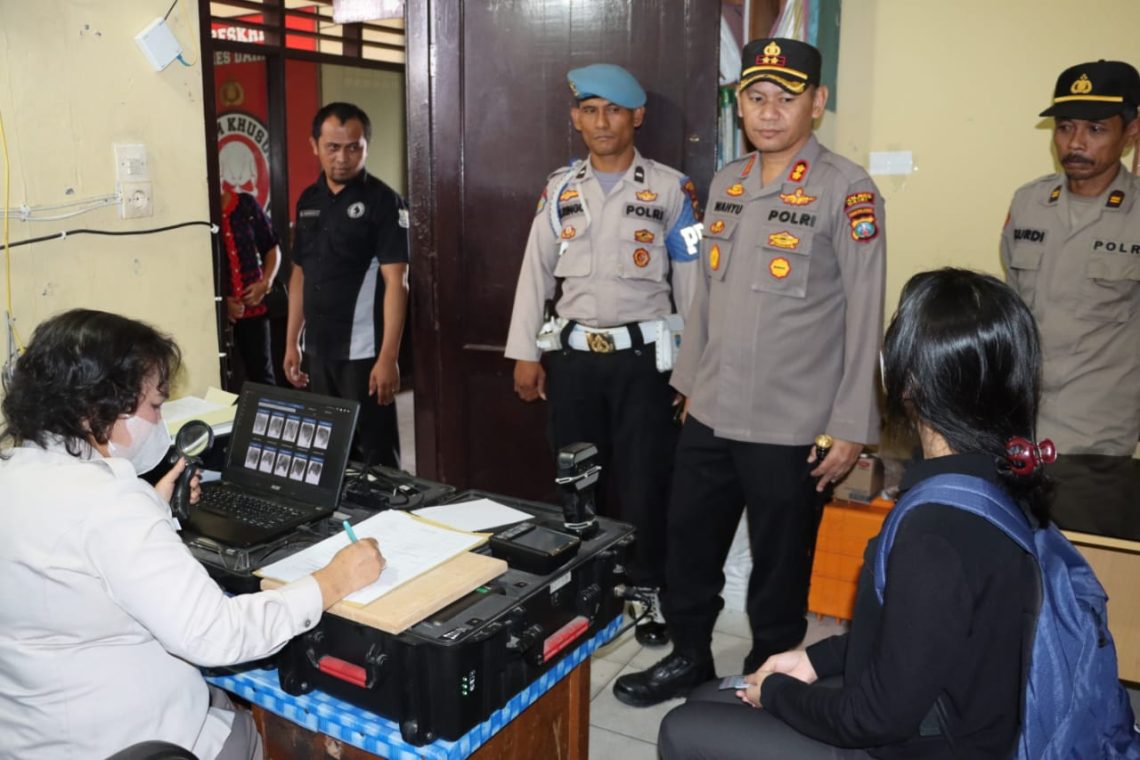 Kapolres Dairi AKBP Wahyudi Rahman, S.H, S.I.K, M.M melakukan Pengecekan Pelayanan Publik yang ada di Mapolres Dairi