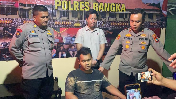 Tim Kelambit Buser Polres Bangka dan Polsek Sungailiat berhasil menangkap Lutfan Ahmad Als Lot (19) pelaku penjambretan diwilayah Sungaliat yang beberapa hari lalu sempat viral. Kamis (4/5/2023) malam
