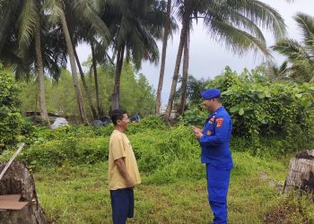Satuan Polisi Perairan dan Udara (Sat Polairud) Polres Bangka Barat melaksanakan patroli kamtibmas dan dialogis dengan nelayan pesisir pantai Belo