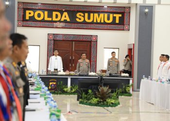 Kapolda Sumut, Irjen Pol RZ Panca Putra Simanjuntak memimpin rapat kerja teknis (rakernis) fungsi reskrim di Aula Tribrata Polda Sumut, Rabu (10/5/2023). (Foto Dok/ Polda Sumut)