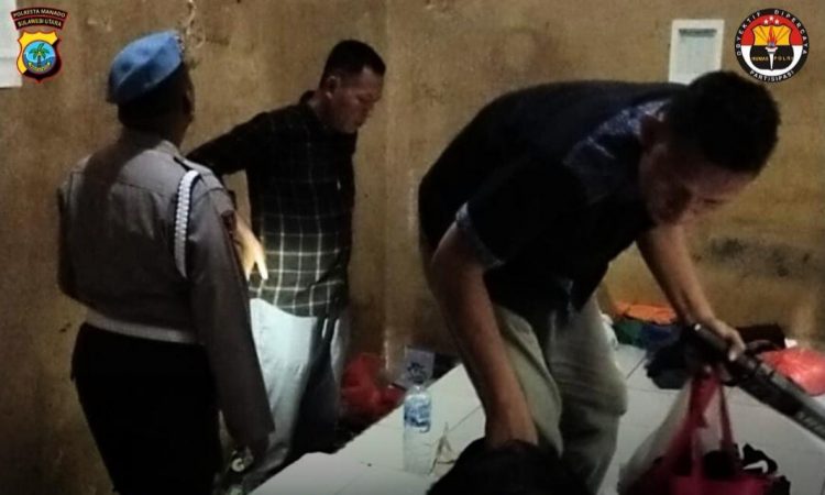 Satuan Perawatan Tahanan dan Barang Bukti (Sat Tahti) Polresta Manado melakukan pengecekan kondisi rumah tahanan (Rutan) dan tahanan, Selasa (09/05/2023)