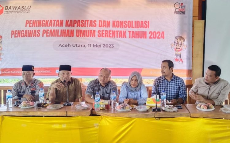 Dosen Manajemen Fakultas Ekonomi dan Bisnis Universitas Malikussaleh, Dr. Ibrahim Qamarius, SE, MSM menjadi pembicara pada kegiatan "Peningkatan Kapasitas dan Konsolidasi Pengawas Pemilihan Umum Serentak 2024" yang dilaksanakan oleh Panitia Pengawas Pemilihan (Panwaslih) Kabupaten Aceh Utara