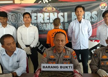 Kegiatan konferensi pers di pimpin langsung oleh Kapolres Bangka Barat AKBP Catur Prasetiyo SIK di dampingi oleh Kasat Resnarkoba AKP Eddy Yuhansyah dan Ps Kasihumas Ipda Ardianis