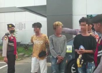 Unit Patroli Kota Dit Samapta Polda Sumsel berhasil mengamankan 3 pelaku Street Crime yang telah melakukan pungutan liar kepada pengguna jalan, Senin (15/5/2023)