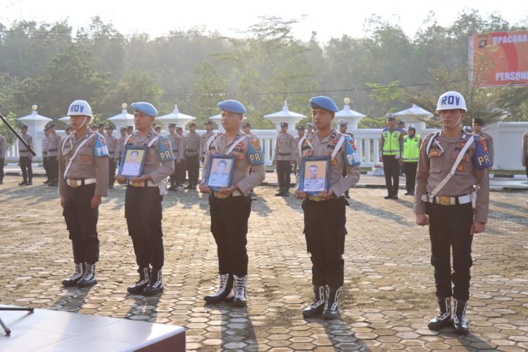 Polres Pali Polda Sumsel menggelar PDTH tiga oknum anggotanya yakni Brigadir Romadhona, Bigadir Andy Prayitno, dan Brigadir Mustakim