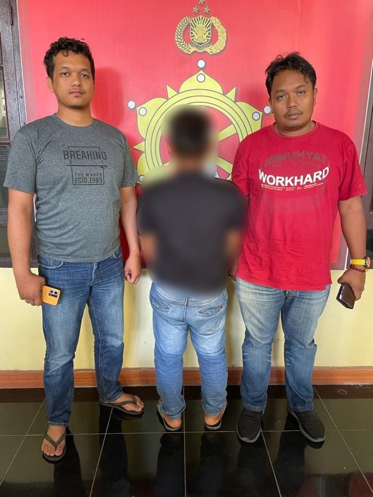Ditangkapnya terduga pelaku tindak pidana pencurian dengan kekerasan yang menyebabkan kematian pada hari rabu 17/5/23 pukul 02.00 wib di jalan lingkar gg tower kabupaten karo tepatnya disalah satu rumah kost