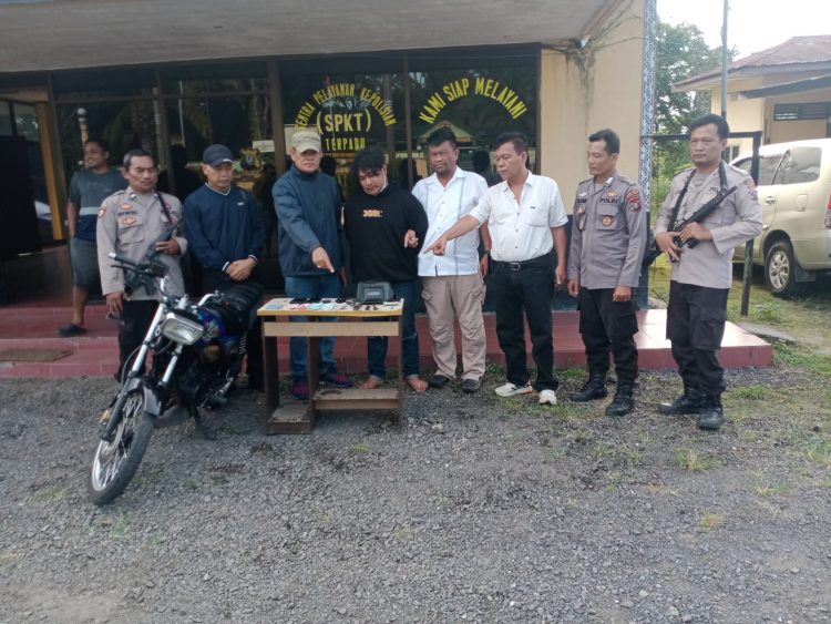 Polres Simalungun melalui Polsek Balata gerak cepat (Gercep) berhasil memberantas kejahatan jalanan demgan meringkus seorang pelaku perampokan mengaku anggota polisi Kasat Reskrim Polres Siantar