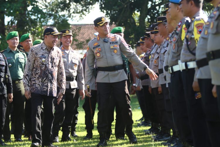 Polresta Banyumas melaksanakan kegiatan Apel Launching Polisi RW (Rukun Warga) Polresta Banyumas Tahun 2023, yang dilaksanakan di halaman Apel Mapolresta Banyumas, Rabu (17/5/23)