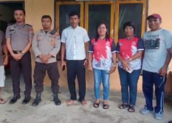 Sejumlah anggota Polsek Kepulauan Bunaken Polresta Manado yang terlibat program Polisi Lingkungan melakukan berbagai upaya preemtif Kepolsian dengan melaksanakan sosilaisasi Polisi Lingkungan di Kepulauan Manado Tua
