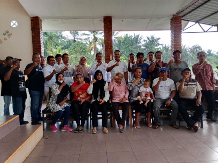 Anggota dan calon legislatif DPRD Simalungun dari partai Gerindra untuk dapil 5 mengadakan silahturahmi kepada para pengurus Kecamatan dan Ranting yang ada Di Kecamatan Tanah Jawa
