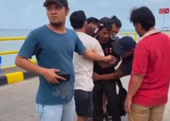 Tim Macan Putih Satreskrim Polres Bangka Barat berhasil meringkus satu buronan Polres Pali, Sumsel saat akan melarikan diri ke Provinsi Bangka Belitung