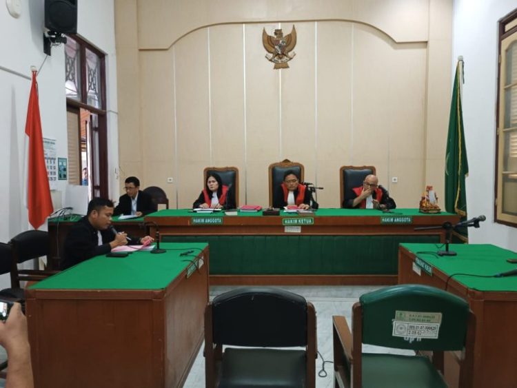 Jaksa Penuntut Umum (JPU) dari Kejaksaan Negeri (Kejari) Medan Pantun Marojahan Simbolon menuntut kedua terdakwa pembacokan pedagang mie dengan pidana penjara selama 9 tahun di ruang Cakra VIII, Pengadilan Negeri (PN) Medan.