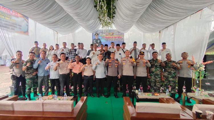 Deklarasi dan penandatanganan komitmen, dalam rangka Pilkades serentak tahun 2023 Zona IV wilayah hukum Polsek SS III, Polsek Cempaka dan Polsek Belitang II Polres OKU Timur